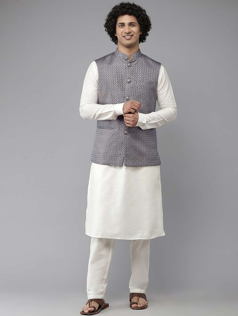 men self design mandarin neck kurta pyjama with jacket set