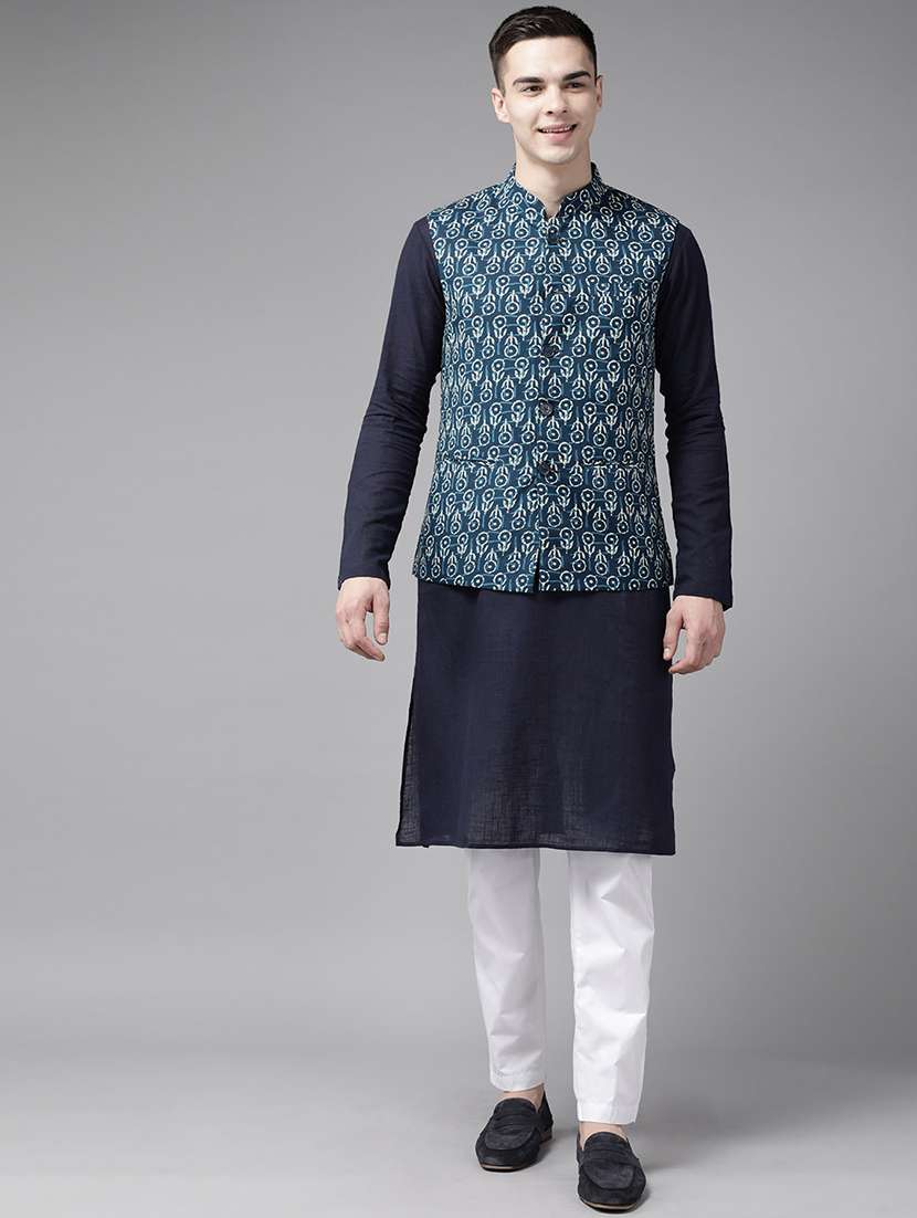 men printed mandarin neck kurta pyjama with jacket set