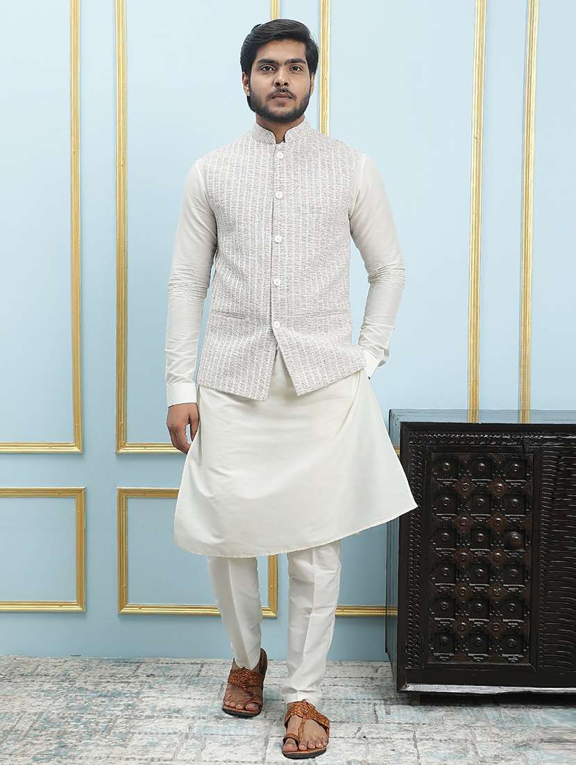 men self design mandarin neck kurta pyjama with jacket set