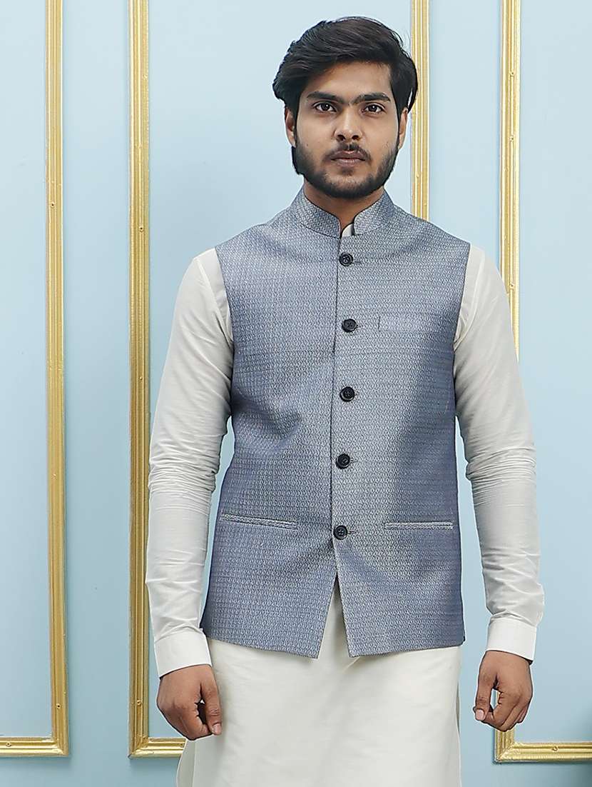 men self design mandarin neck kurta pyjama with jacket set