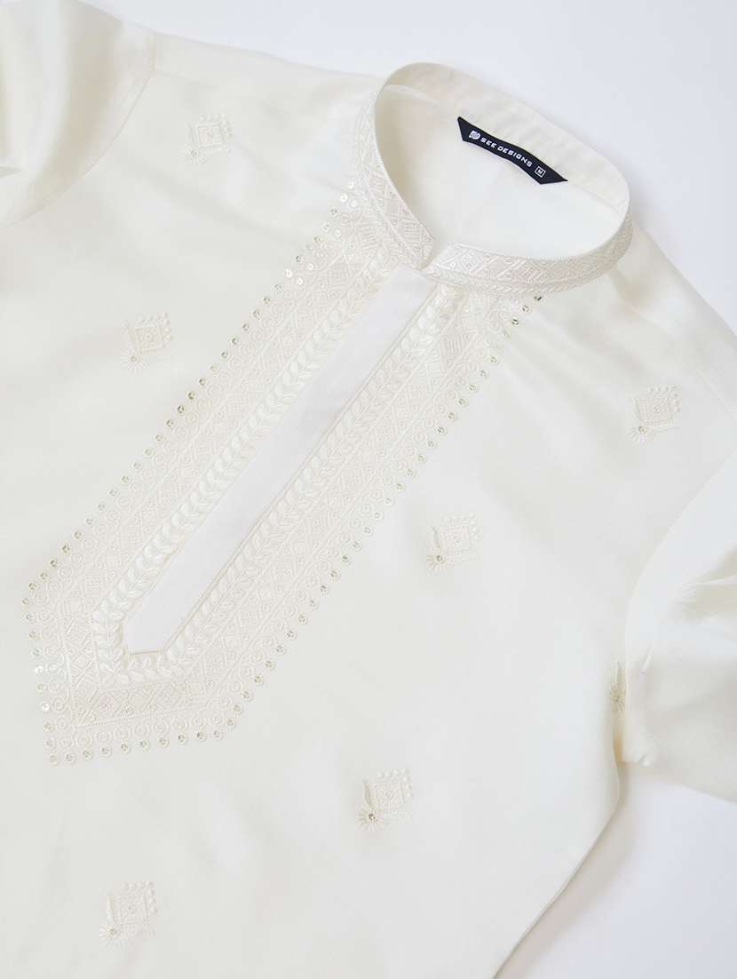 men solid with work mandarin neck long kurta - 22392244 -  Standard Image - 5