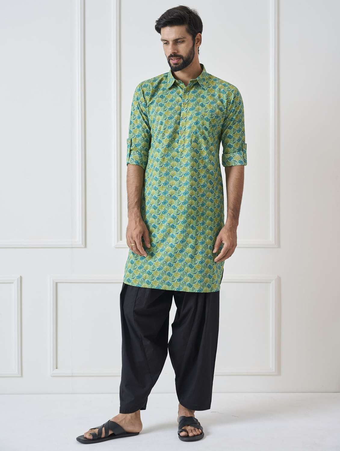 men collared long sleeve pathani kurta