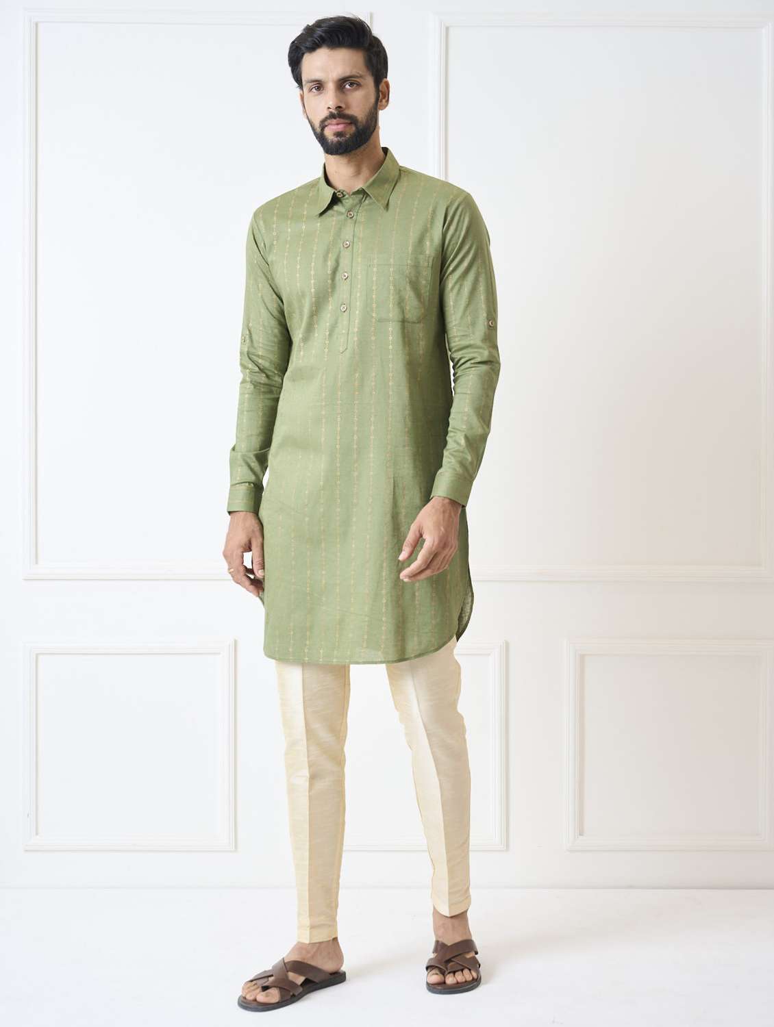 men collared long sleeve pathani kurta