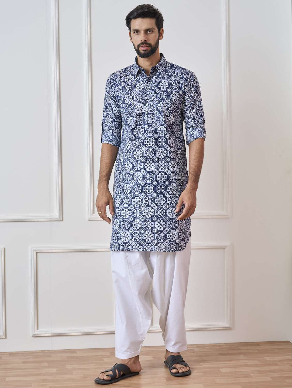 men printed long sleeve pathani kurta