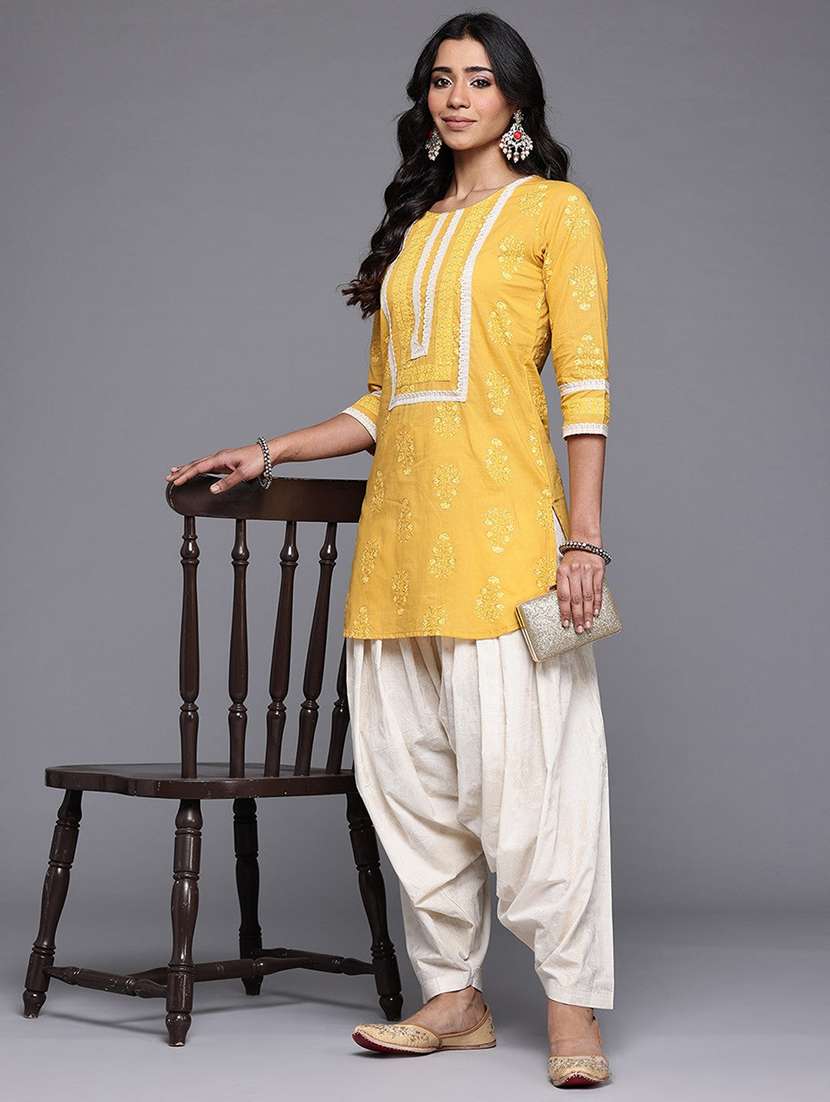 women printed three quarter sleeve kurta patiala set