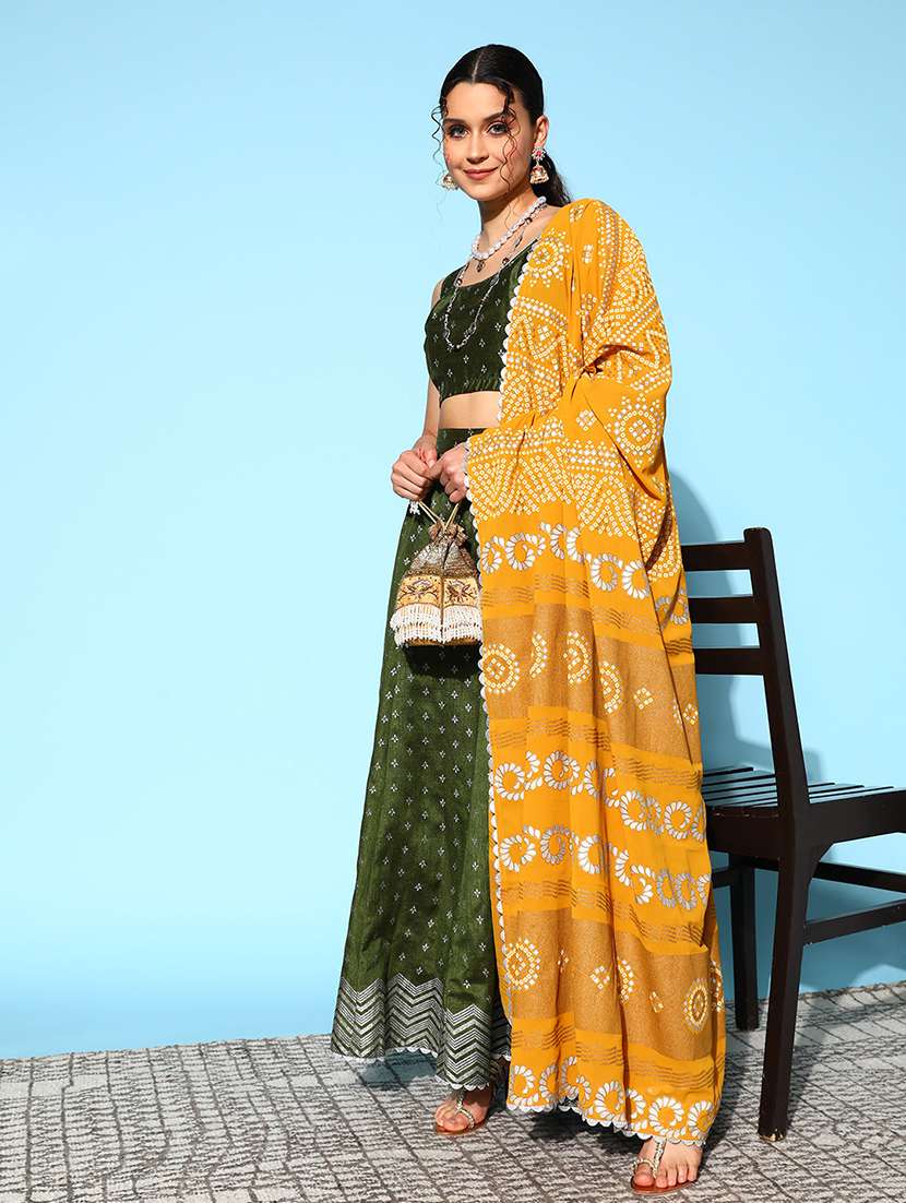 women foil print flared stitched lehenga