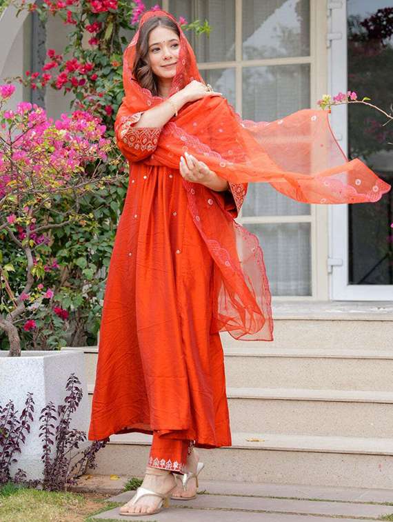 women solid with work three quarter sleeve kurta pant with dupatta set - 22393070 -  Standard Image - 3