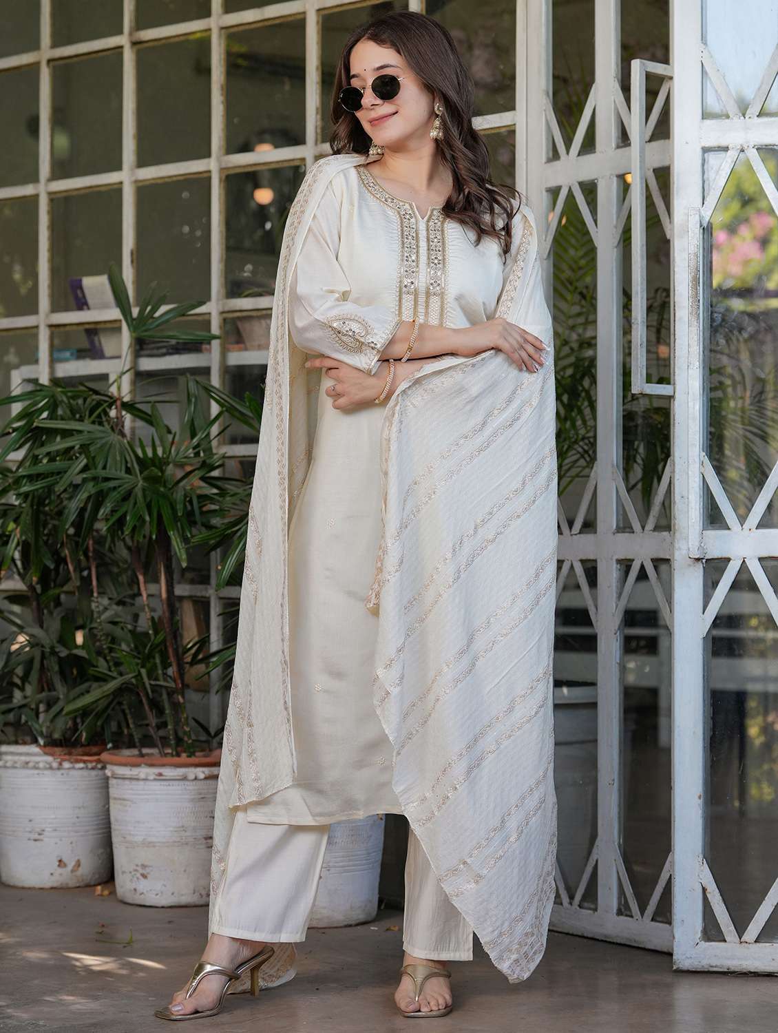 women solid with work three quarter sleeve kurta pant with dupatta set