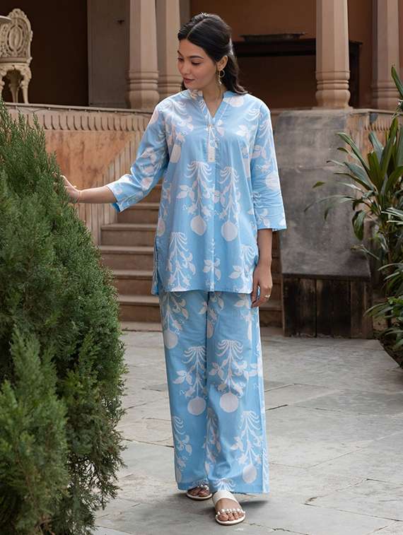 women printed three quarter sleeve ethnic co-ord set