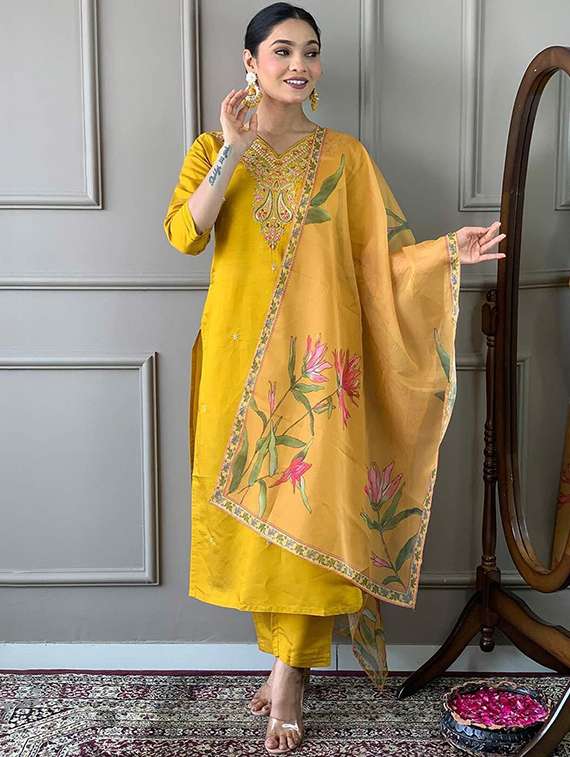 women solid with work three quarter sleeve kurta pant with dupatta set