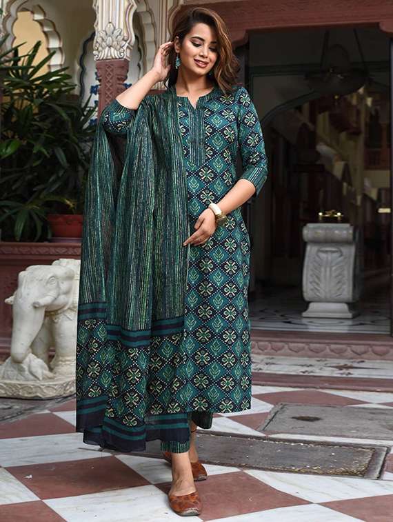 women printed three quarter sleeve kurta pant with dupatta set