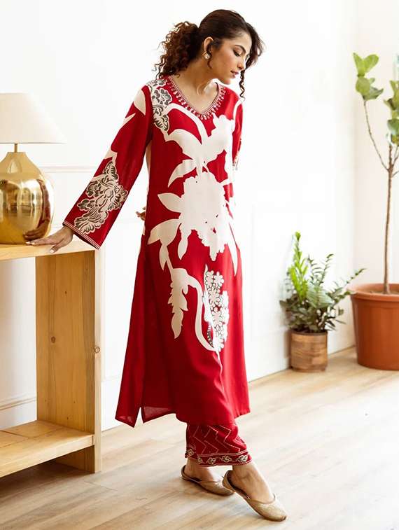 women printed long sleeve kurta pant set