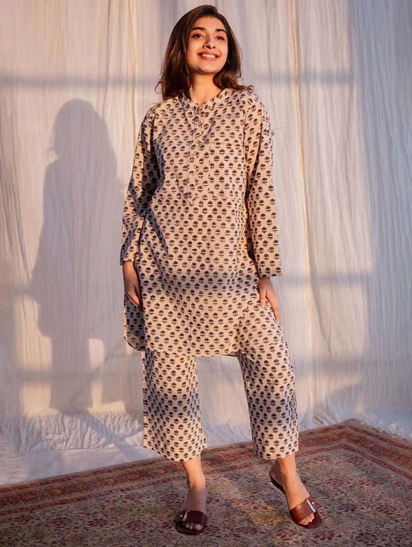 women printed three quarter sleeve ethnic co-ord set