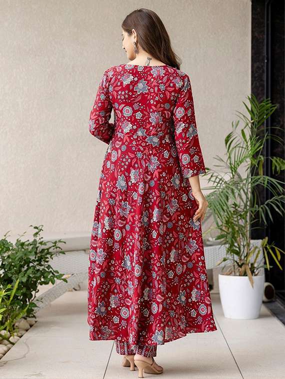 women floral three quarter sleeve kurta pant with dupatta set - 22393511 -  Standard Image - 3
