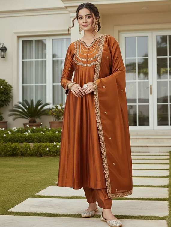 women solid with work long sleeve kurta pant with dupatta set