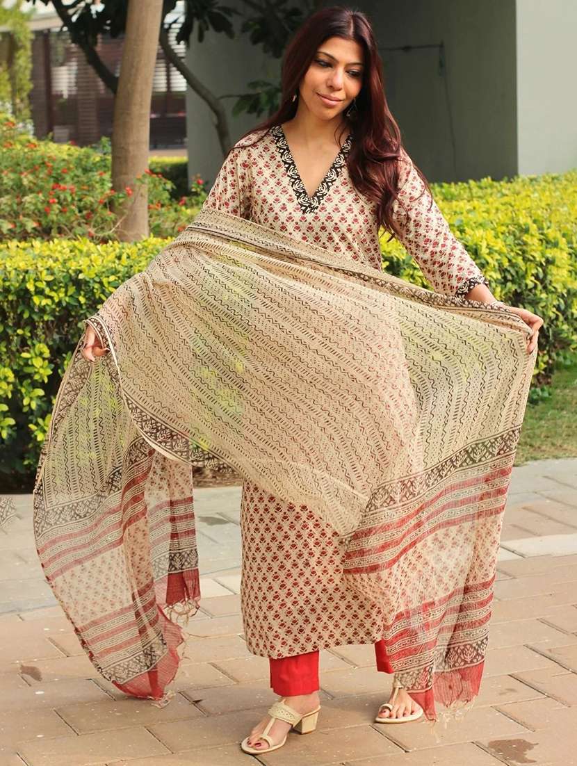 women printed three quarter sleeve kurta pant with dupatta set