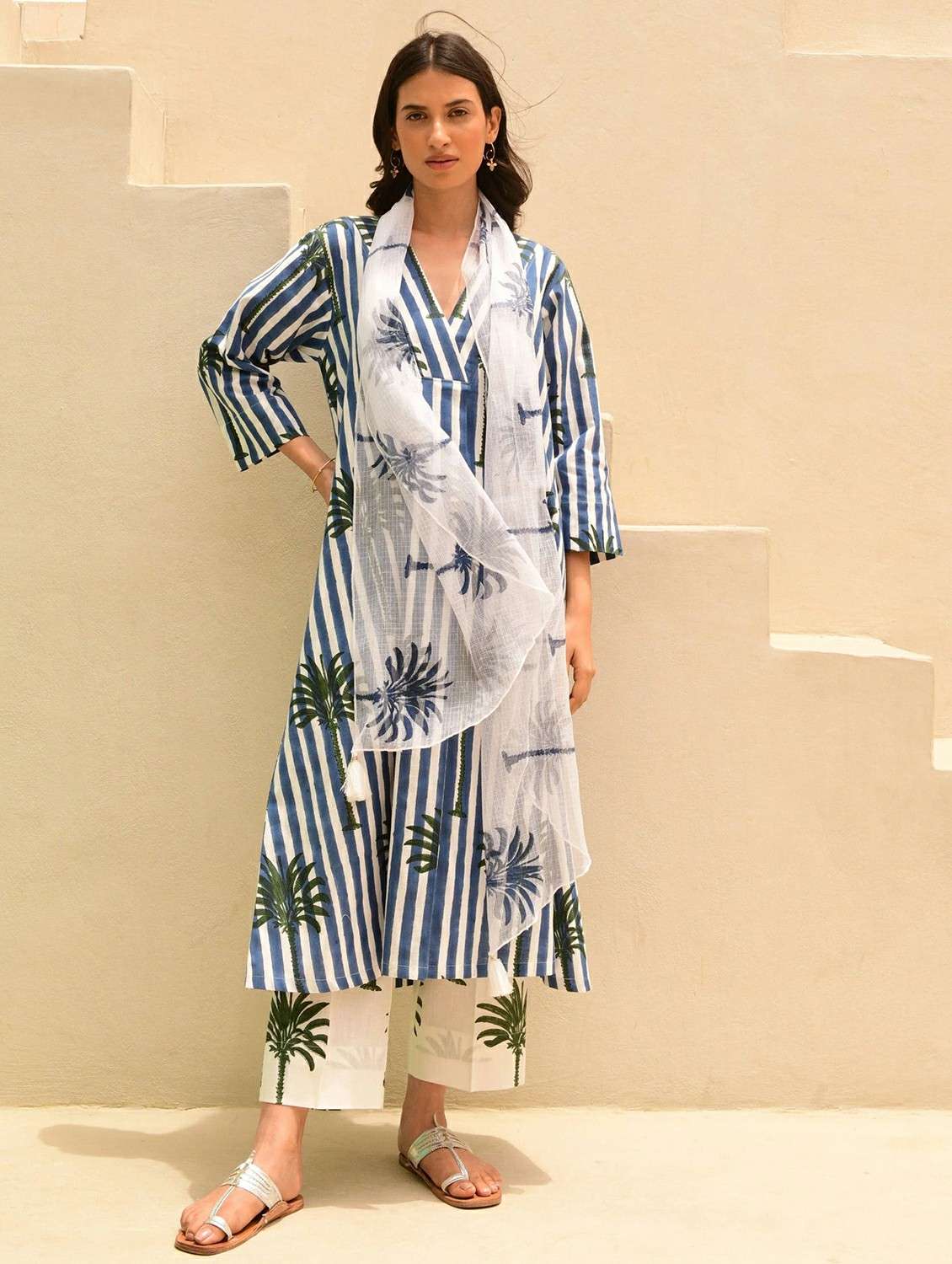 women printed three quarter sleeve kurta pant with dupatta set