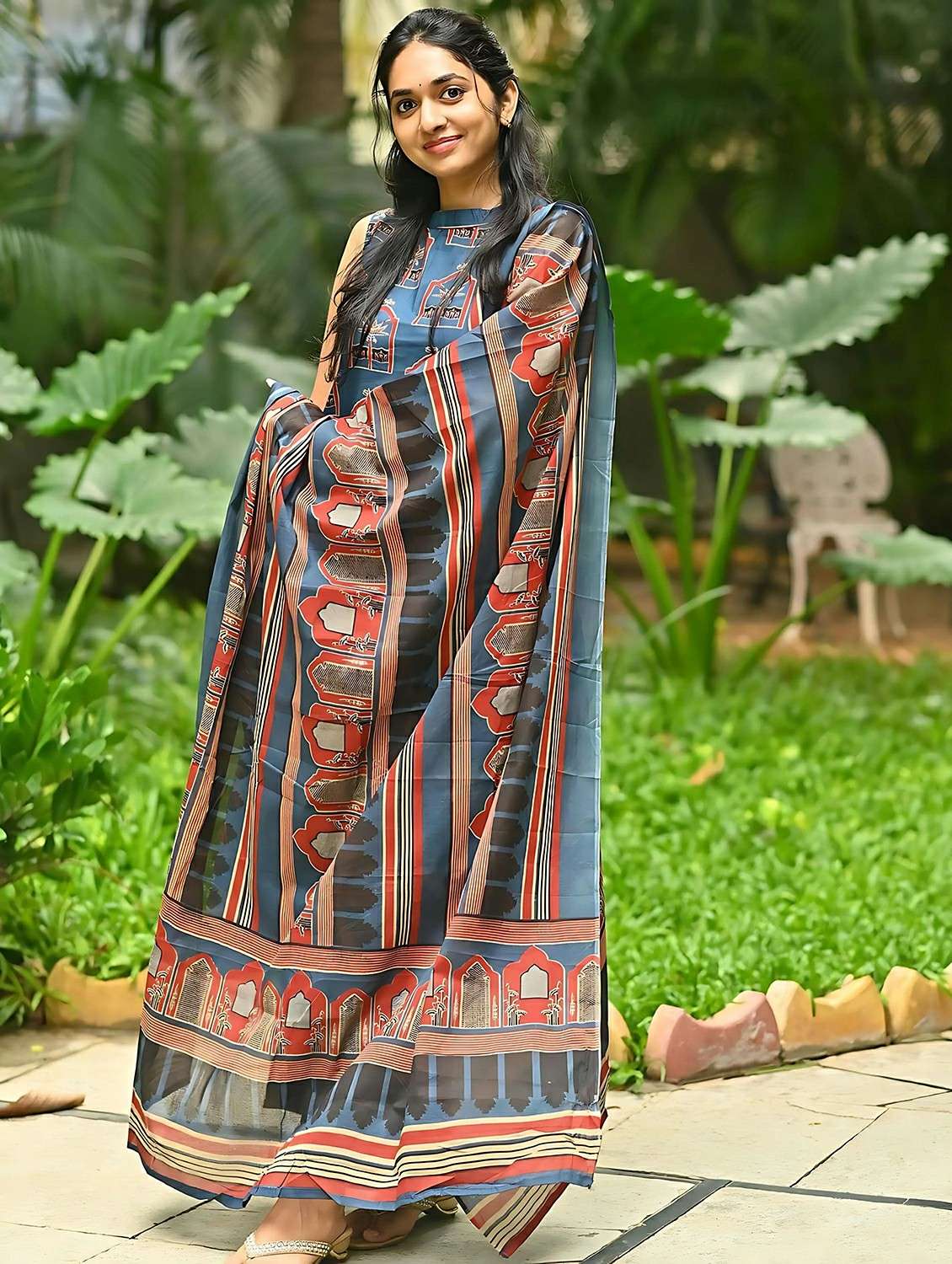 women printed sleeveless kurta palazzo with dupatta set - 22393599 -  Standard Image - 3