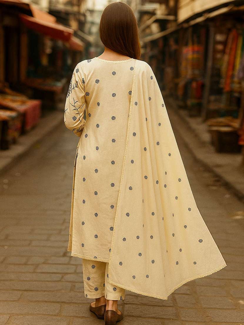 women floral three quarter sleeve kurta pant with dupatta set - 22393608 -  Standard Image - 3