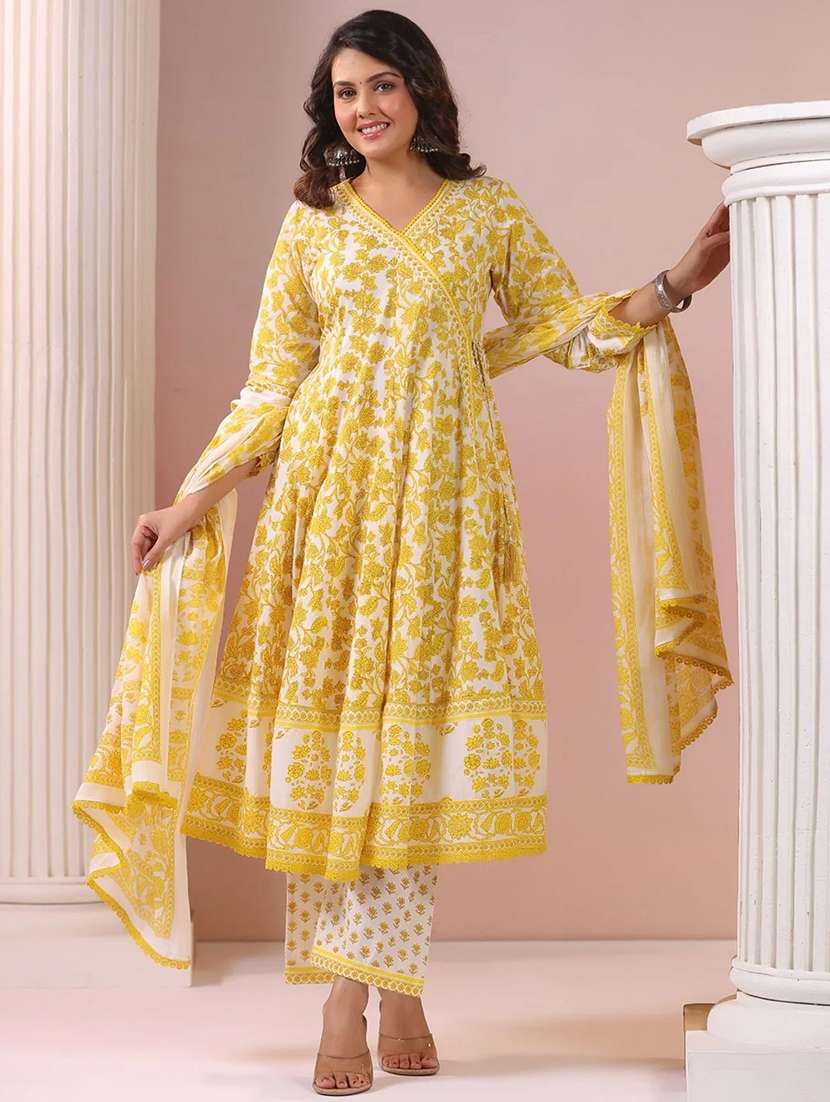 women floral three quarter sleeve kurta pant with dupatta set