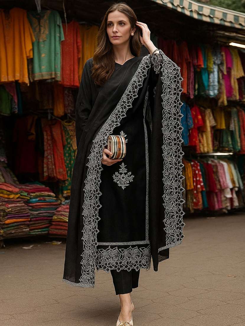 women solid with work three quarter sleeve kurta pant with dupatta set