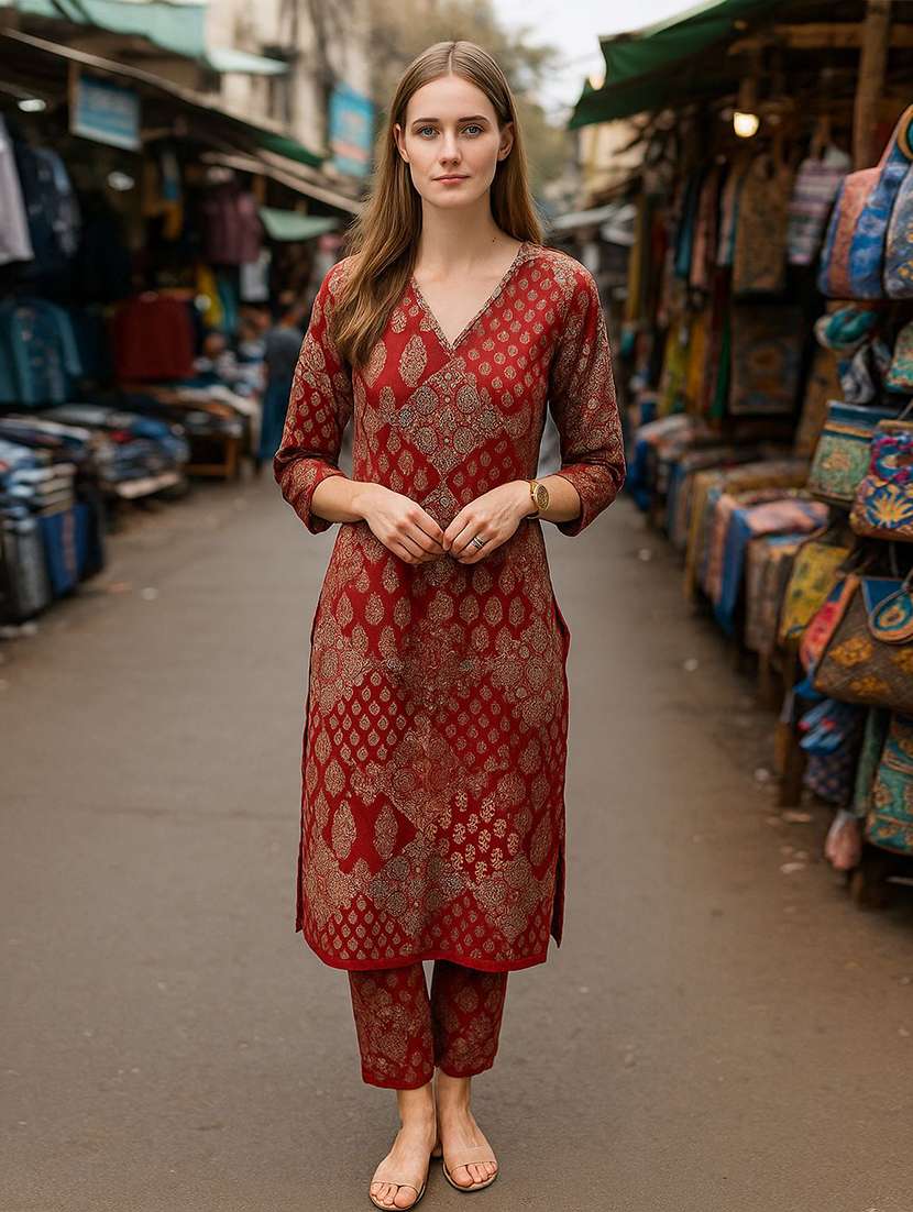 women printed three quarter sleeve kurta pant set