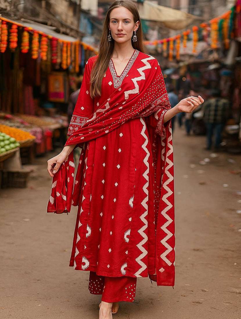 women printed three quarter sleeve kurta pant with dupatta set