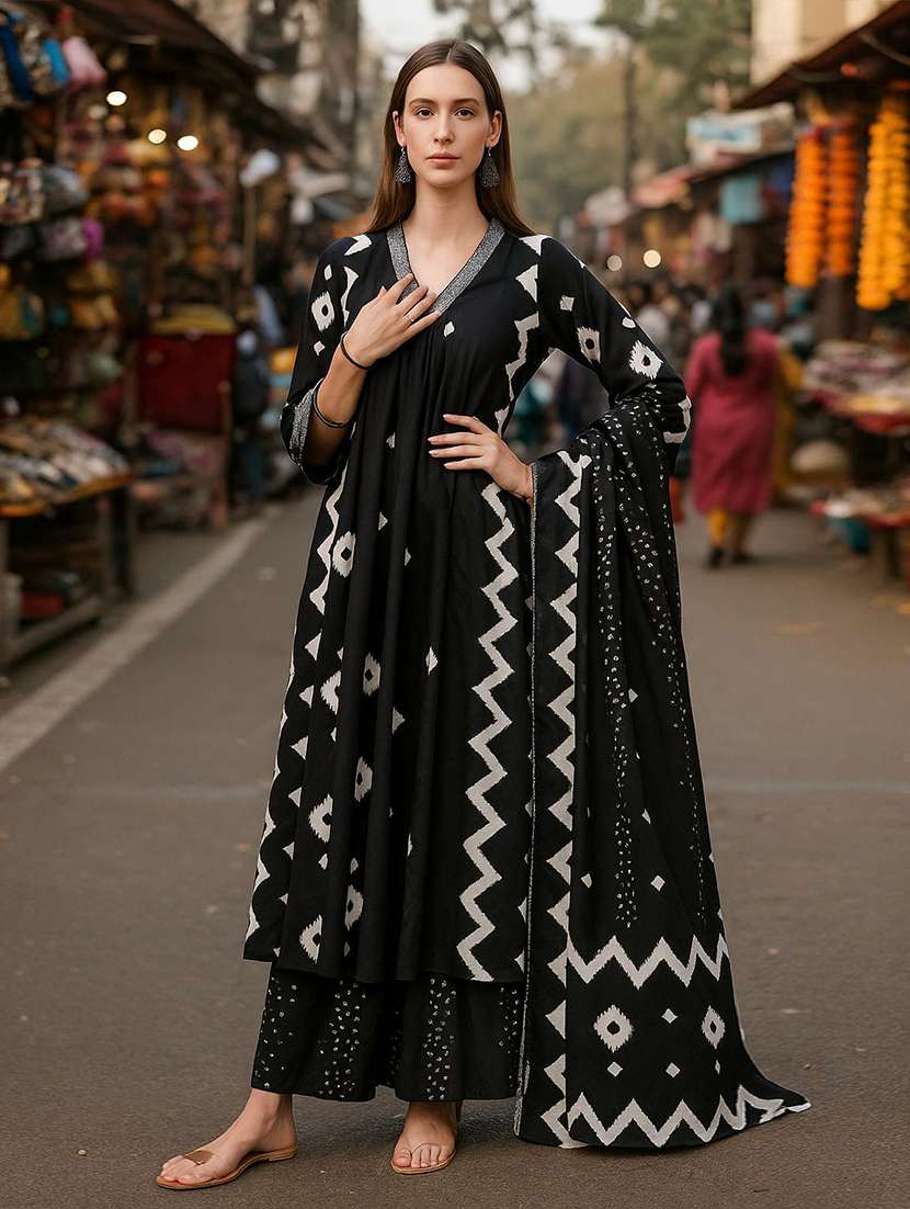 women printed three quarter sleeve kurta pant with dupatta set