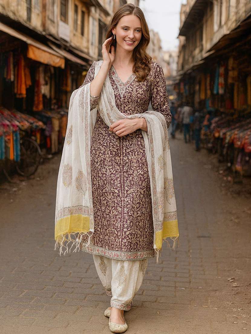 women printed three quarter sleeve kurta salwar with dupatta set