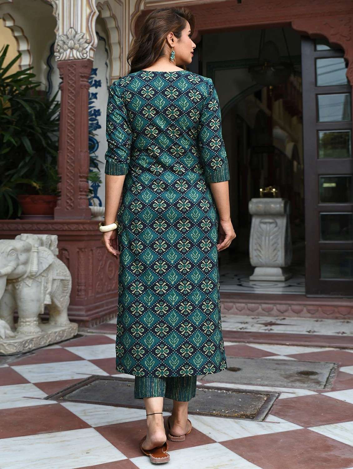 women printed three quarter sleeve kurta pant with dupatta set - 22393732 -  Standard Image - 3