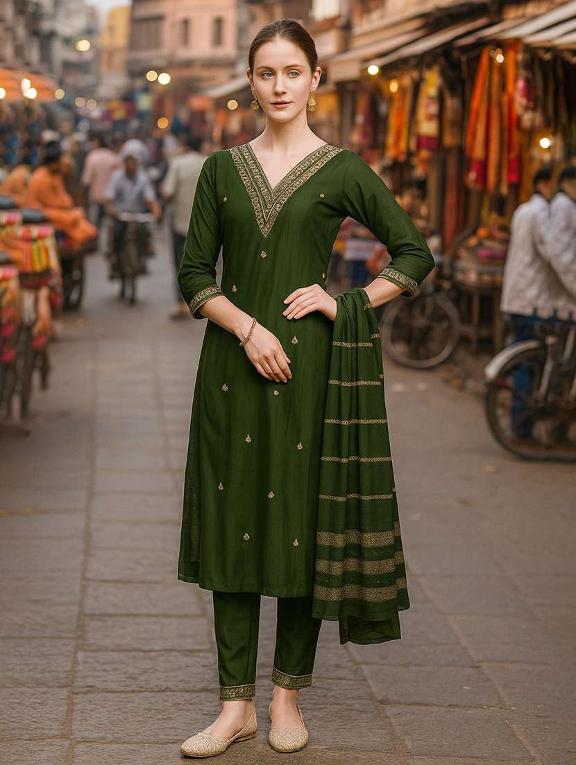 women solid with work three quarter sleeve kurta pant with dupatta set