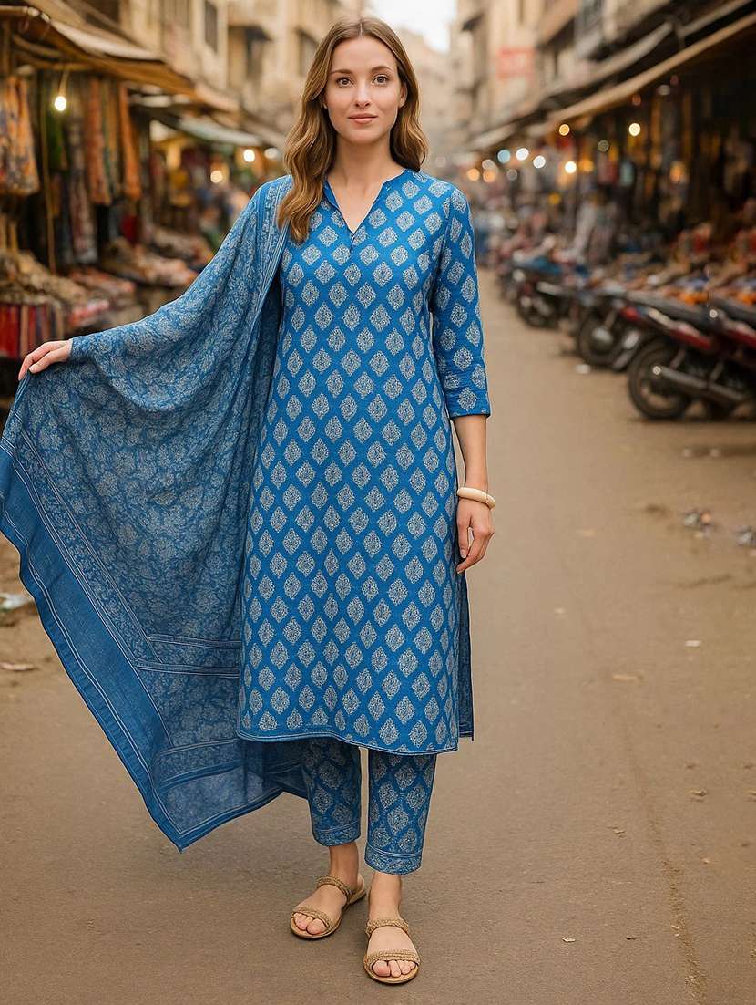 women printed three quarter sleeve kurta pant with dupatta set