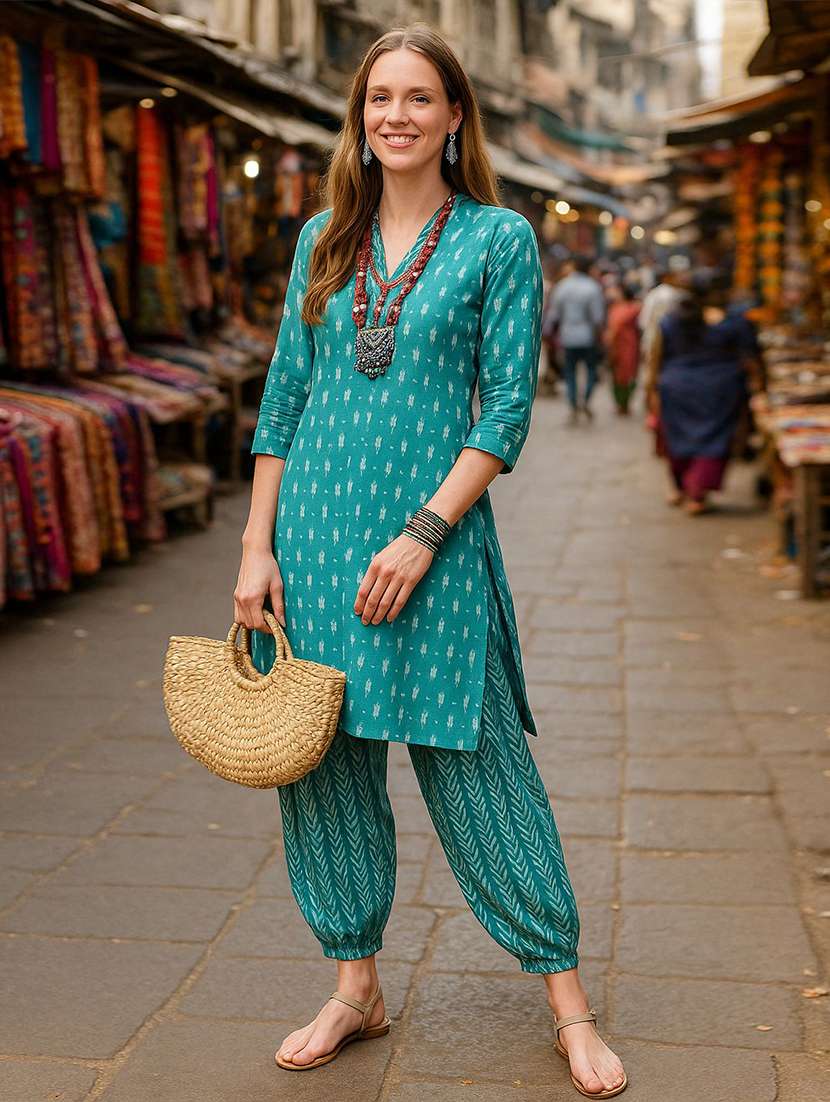 women printed three quarter sleeve kurta salwar set