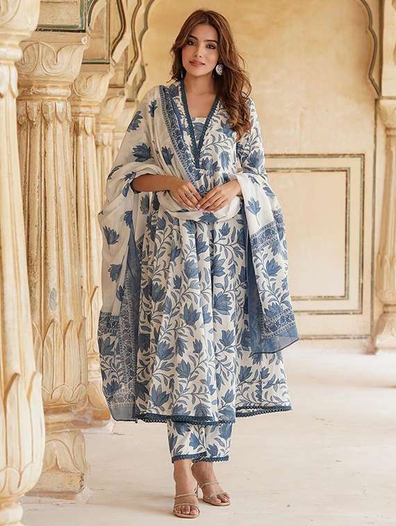 women floral three quarter sleeve kurta pant with dupatta set