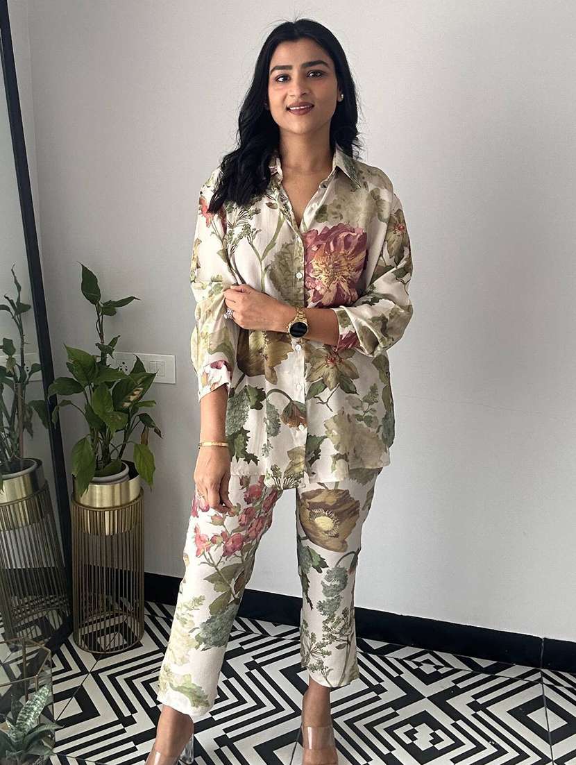 women printed three quarter sleeve ethnic co-ord set - 22393795 -  Standard Image - 3