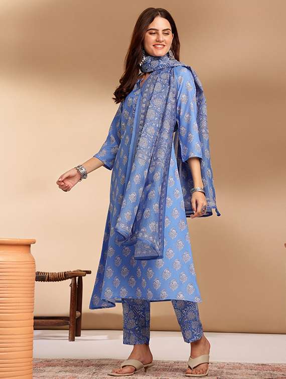 women printed three quarter sleeve kurta pant with dupatta set