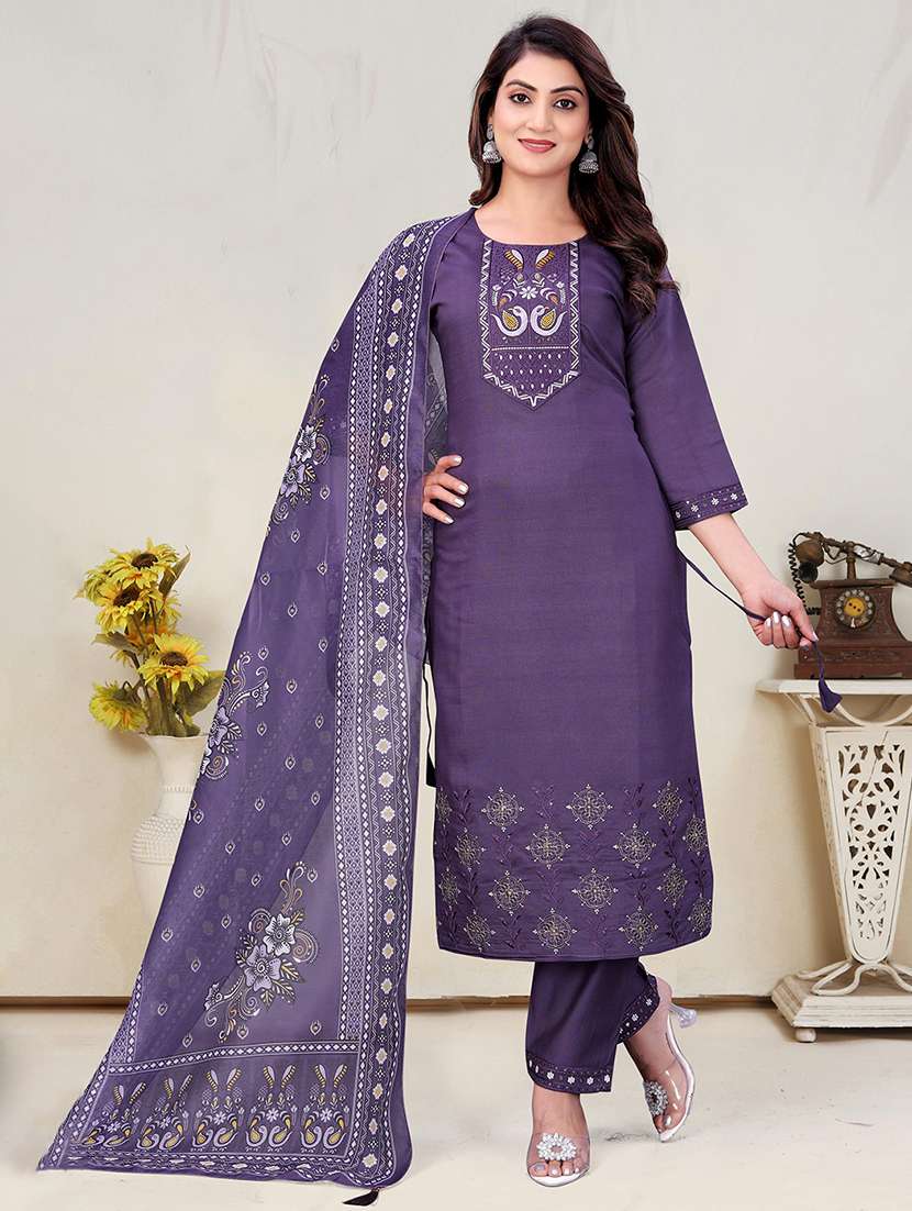 women solid with work three quarter sleeve kurta pant with dupatta set