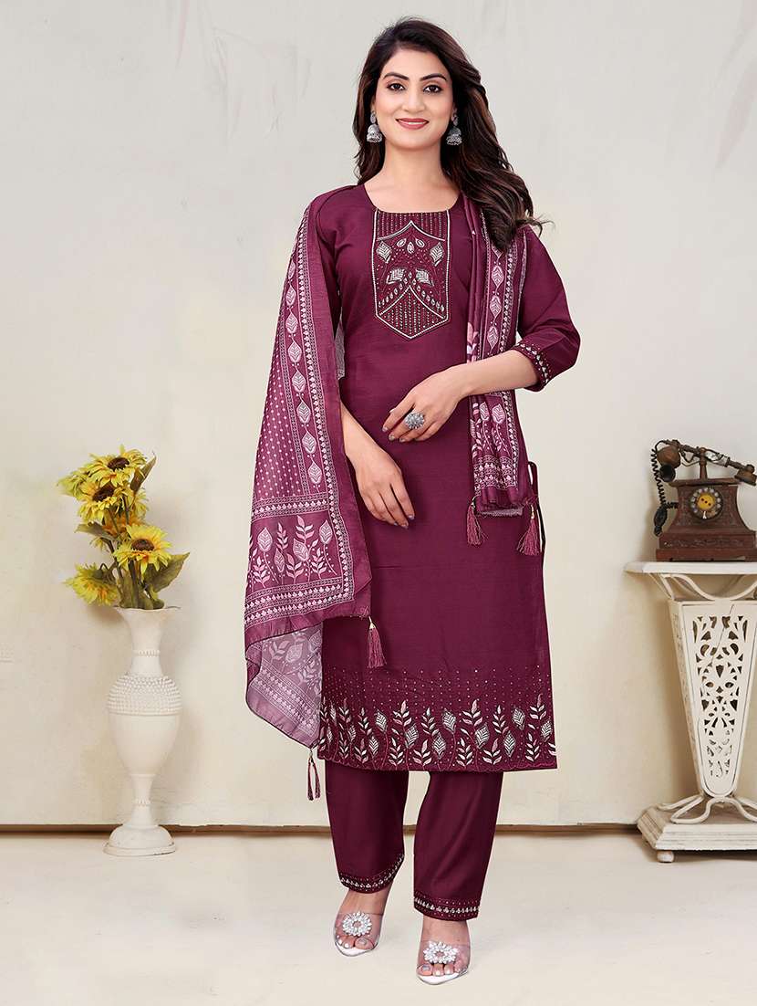 women solid with work three quarter sleeve kurta pant with dupatta set
