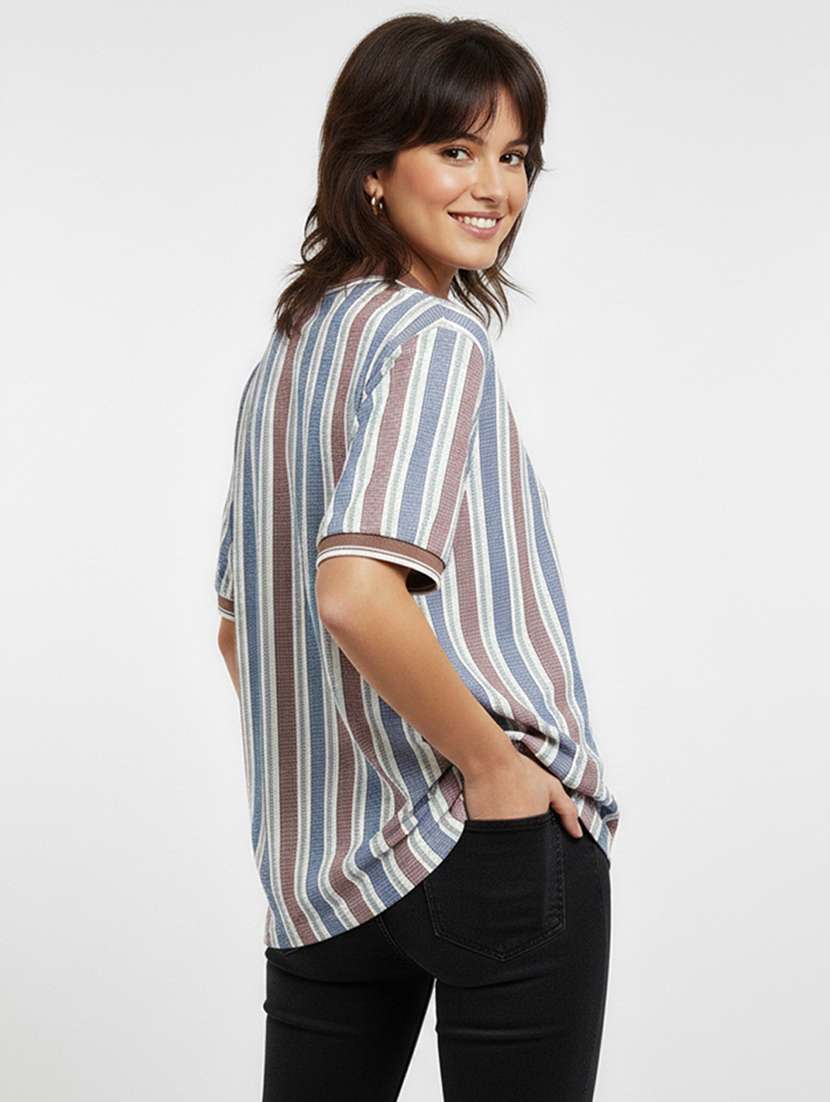 women printed short sleeve oversized polo t-shirt - 22393927 -  Standard Image - 3