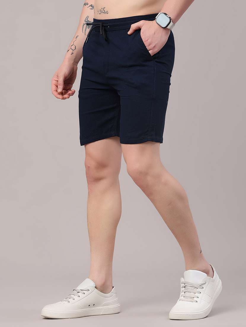 men solid mid rise regular shorts - 22394722 -  Standard Image - 3