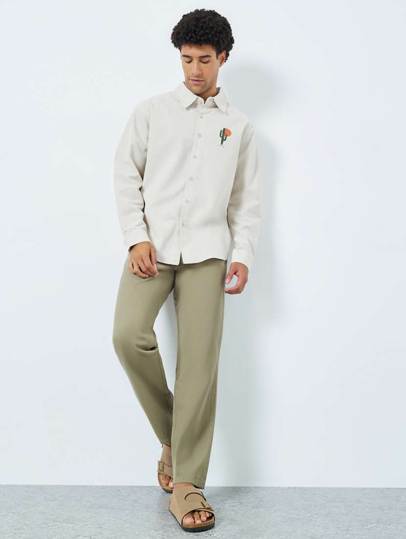 men solid mid rise flat front casual trouser - 22394860 -  Standard Image - 3