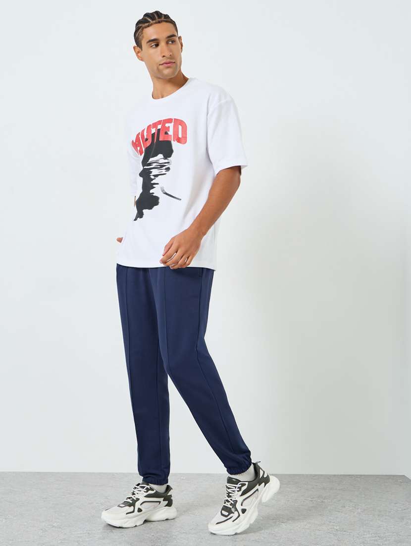 men solid mid rise regular fit jogger - 22394910 -  Standard Image - 3