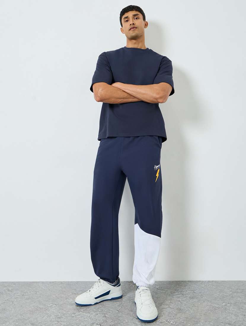 men color block mid rise relaxed fit jogger - 22394913 -  Standard Image - 3