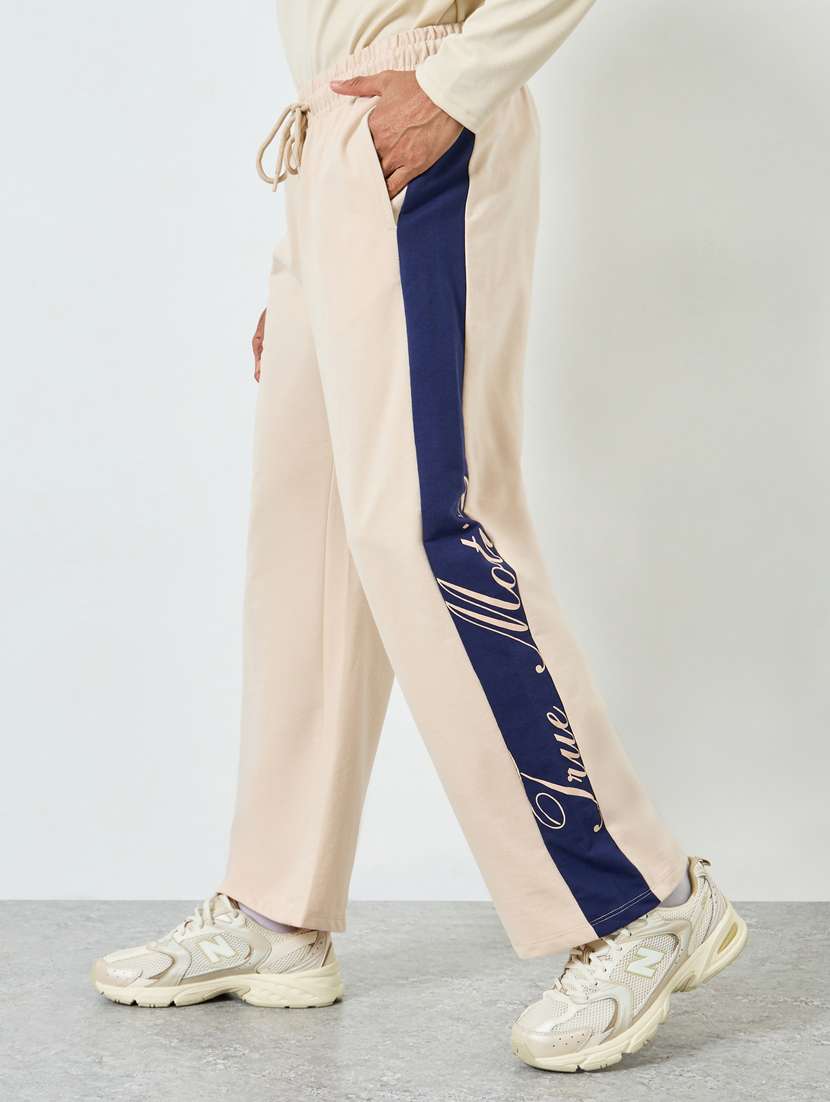 men typographic mid rise full length track pant