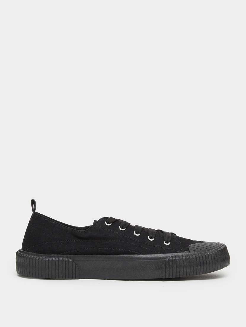 men solid slip on casual shoes