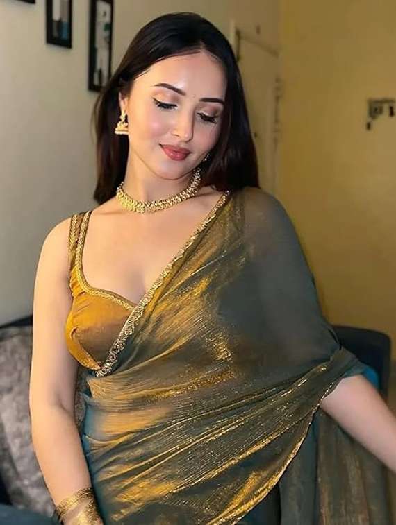 women solid with embellished bordered saree with blouse - 22395032 -  Standard Image - 5