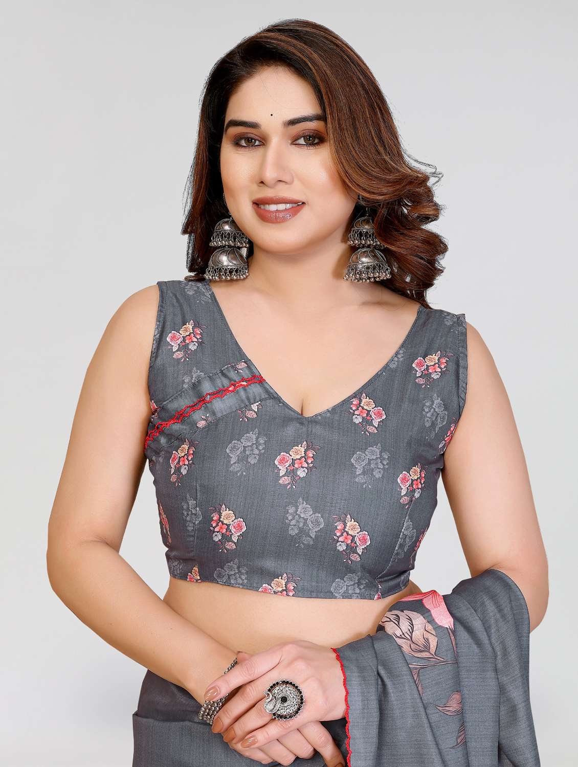 women floral printed saree with blouse - 22395046 -  Standard Image - 5