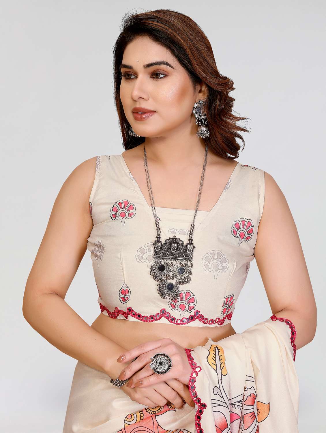 women kalamkari printed saree with blouse - 22395059 -  Standard Image - 5