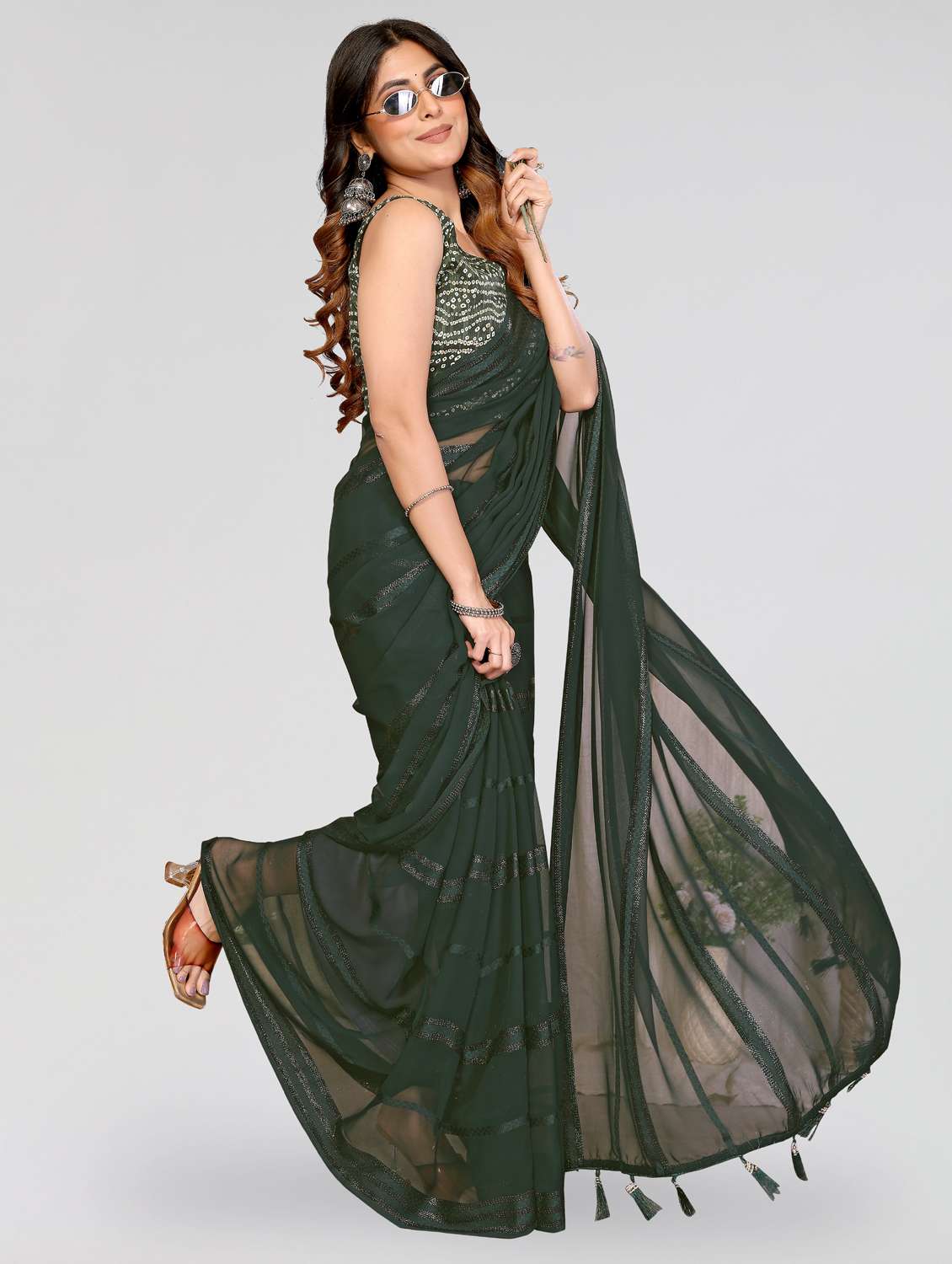 women self design plain saree with blouse - 22395071 -  Standard Image - 3