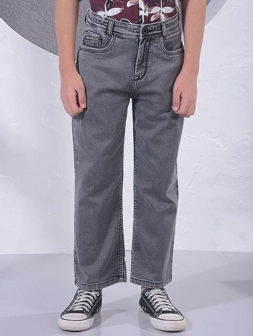 boys solid mid rise straight fit jeans